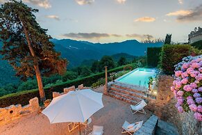 Gran Burrone Castle in Borgo a Mozzano