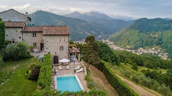 Gran Burrone Castle in Borgo a Mozzano