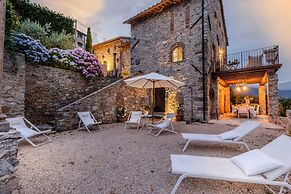 Gran Burrone Castle in Borgo a Mozzano