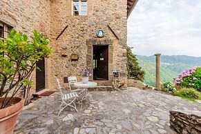 Gran Burrone Castle in Borgo a Mozzano