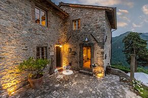 Gran Burrone Castle in Borgo a Mozzano