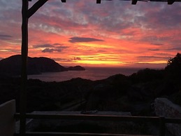 Eco Home at the Sunset and sea View on the Hill 10