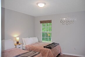 Cheerful 3-bedroom House With Private Parking 3 Home by Redawning