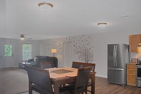 Cheerful 3-bedroom House With Private Parking 3 Home by Redawning