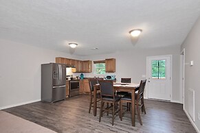 Cheerful 3-bedroom House With Private Parking 3 Home by Redawning