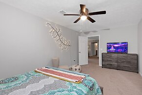 Cheerful 3-bedroom House With Private Parking 3 Home by Redawning