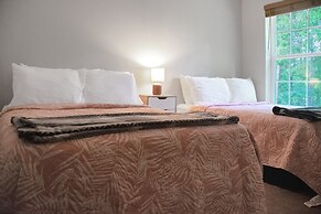 Cheerful 3-bedroom House With Private Parking 3 Home by Redawning