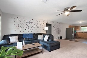 Cheerful 3-bedroom House With Private Parking 3 Home by Redawning