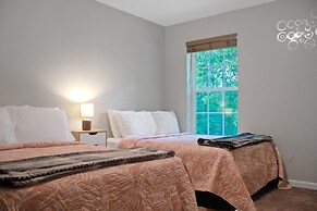 Cheerful 3-bedroom House With Private Parking 3 Home by Redawning