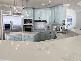 Oceania 6 4 Bedroom Condo by Redawning