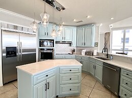 Oceania 6 4 Bedroom Condo by Redawning