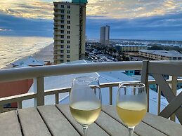 Oceania 6 4 Bedroom Condo by Redawning