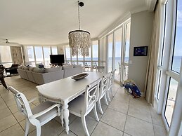 Oceania 6 4 Bedroom Condo by Redawning