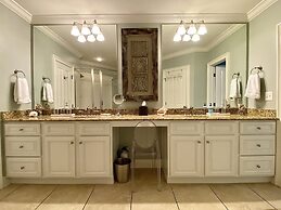 Oceania 6 4 Bedroom Condo by Redawning