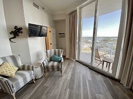 Oceania 6 4 Bedroom Condo by Redawning