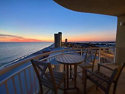 Oceania 6 4 Bedroom Condo by Redawning