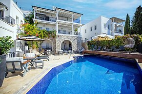 Noa Suite Hotel - Adults Only