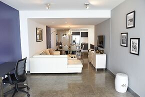 Yoo Panama & Arts Tower