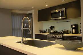 Yoo Panama & Arts Tower