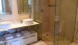 Yoo Panama & Arts Tower