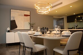 Yoo Panama & Arts Tower