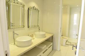 Yoo Panama & Arts Tower