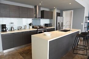 Yoo Panama & Arts Tower