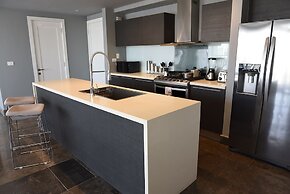 Yoo Panama & Arts Tower