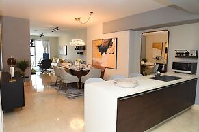 Yoo Panama & Arts Tower