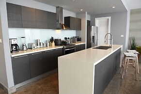 Yoo Panama & Arts Tower