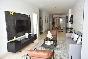 Yoo Panama & Arts Tower