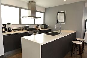 Yoo Panama & Arts Tower