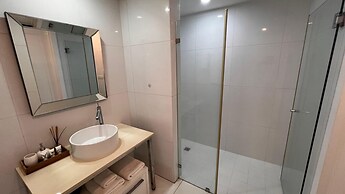 Yoo Panama & Arts Tower