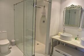 Yoo Panama & Arts Tower