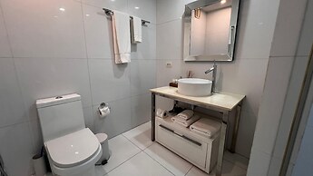 Yoo Panama & Arts Tower