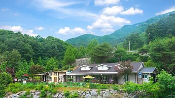 Gapyeong Cheongsol Pension