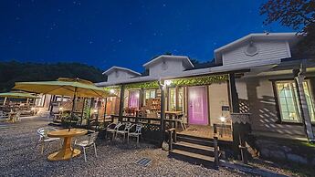 Gapyeong Cheongsol Pension