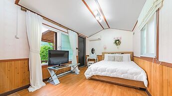 Gapyeong Cheongsol Pension