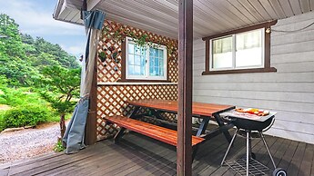 Gapyeong Cheongsol Pension