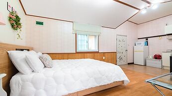 Gapyeong Cheongsol Pension