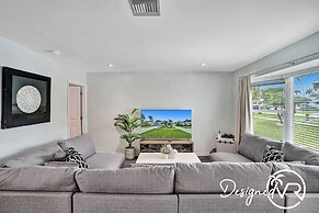 Modern 5BR with Private Heated Pool