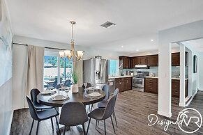 Modern 5BR with Private Heated Pool