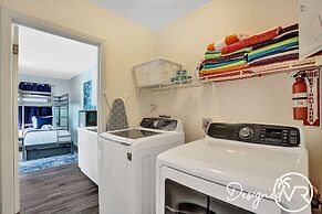 Modern 5BR with Private Heated Pool