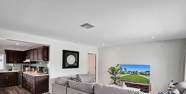 Modern 5BR with Private Heated Pool