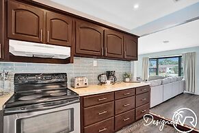 Modern 5BR with Private Heated Pool