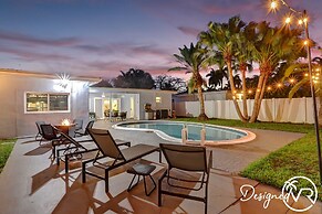 Modern 5BR with Private Heated Pool