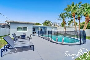 Modern 5BR with Private Heated Pool