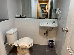 Taris Art Hotel Phrae
