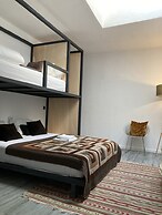 Caruma Surf Hostel & Suites