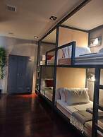 Caruma Surf Hostel & Suites